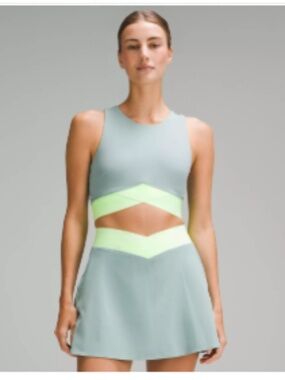 Lululemon V-Waist Cropped Tennis Set (2 piece)